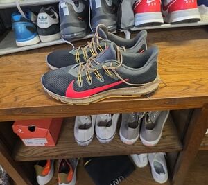 Nike Men’s Athletic Shoes in Dark Gray with Red Swoosh